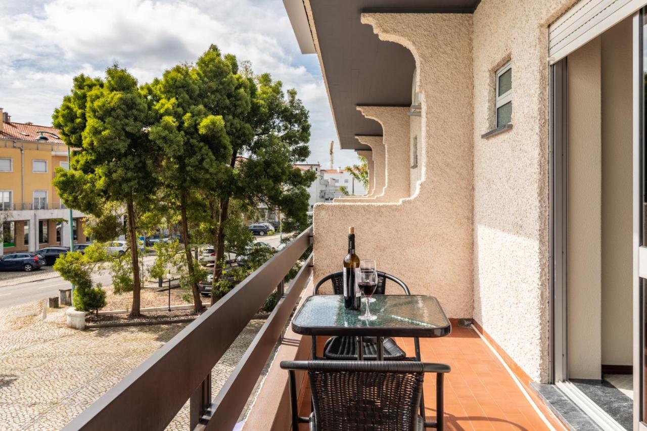 Hotel Colmeia Monte Real Exterior photo