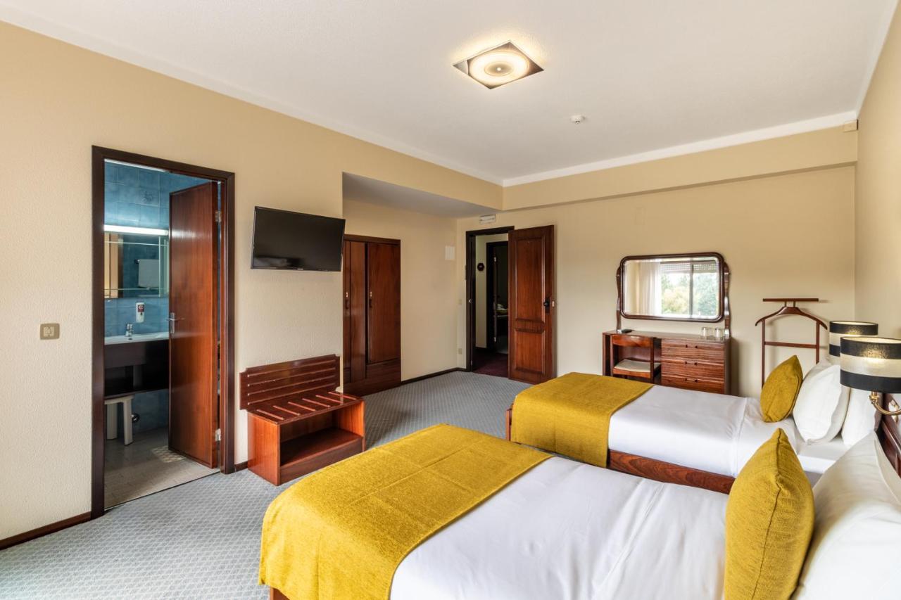Hotel Colmeia Monte Real Exterior photo