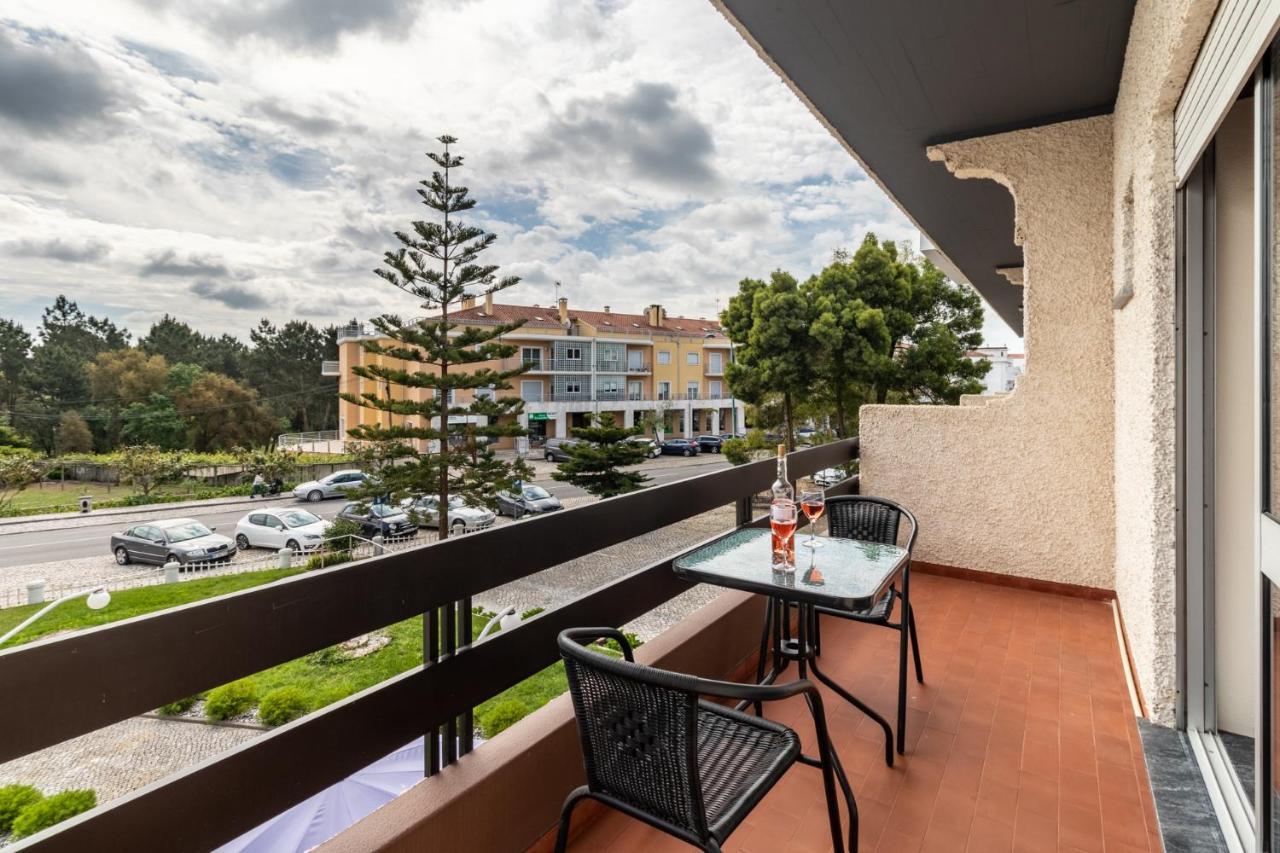 Hotel Colmeia Monte Real Exterior photo