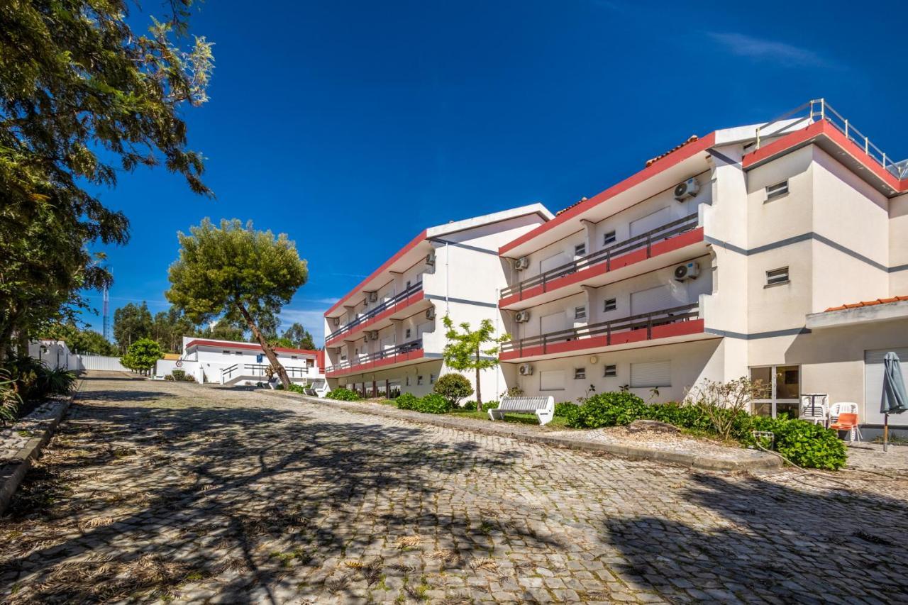 Hotel Colmeia Monte Real Exterior photo